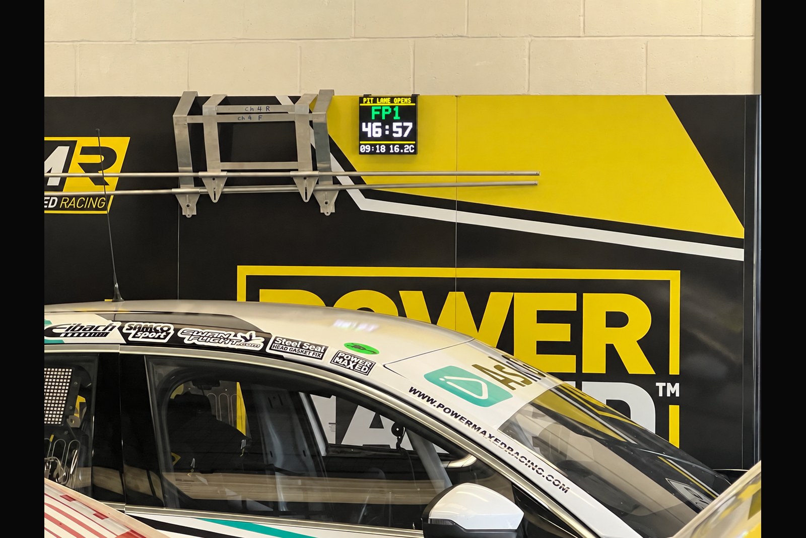 PitClock Pro in use with a Power Maxed Racing touring car during FP1